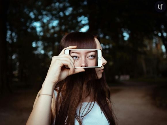 Emma Bojan a accordé une interview à Clique, l'émission de Mouloud Achour sur Canal+.