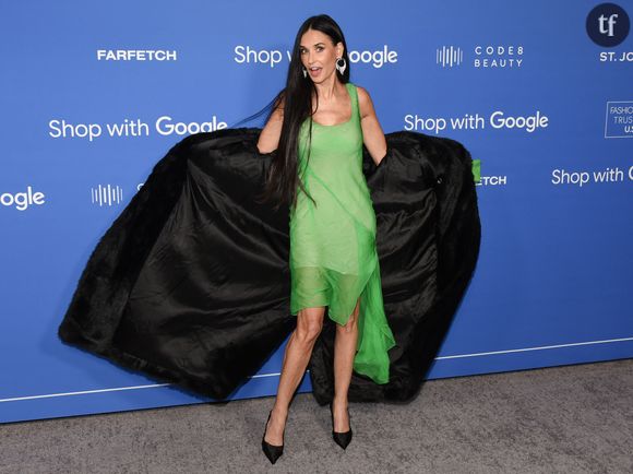 Puis un jour, sa mère va littéralement "vendre" le corps de sa fille à un homme. En tout cas, c'est ce que ce dernier va lui affirmer. Demi Moore va être violée par un voisin de l'immeuble où elle habite. Ce voisin avait les clés de leur appartement. Et son violeur de lui demander : "Alors, qu'est-ce que ça fait d'être prostituée par sa propre mère pour 500 dollars ?".