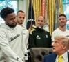 Plus tôt dans la journée du 18 juin, la Cour suprême des États-Unis venait d'autoriser une loi de l’État du Tennessee interdisant aux mineurs transgenres l’accès aux traitements de transition.