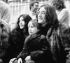 Imposture ou véritable artiste incomprise ? Depuis sa rencontre avec John Lennon en 1966 lors d’une exposition d’art contemporain, Yoko Ono est l’objet de toutes les critiques.