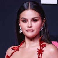 "Plus belle que jamais dans cette robe" : Selena Gomez est "absolument époustouflante" sur le tapis rouge