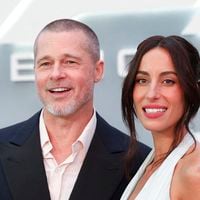 "Sortir avec un mec qui a maltraité son ex-femme..." : Brad Pitt scandalise, sa nouvelle copine de 30 ans sa cadette critiquée par les internautes