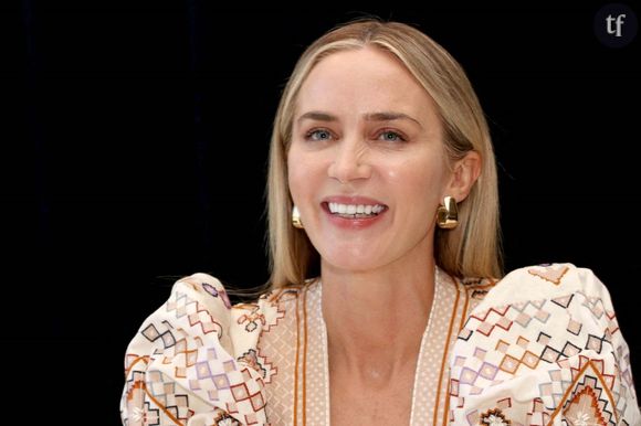 "Si sexy" : cette célèbre actrice british dévoile un style audacieux et hyper glamour "à la Dakota Johnson" en plein tapis rouge