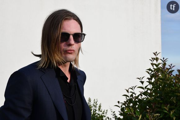 Il s'agit donc de violences conjugales. Michael Pitt a plaidé non coupable. Il sera au coeur d'un nouveau jugement au tribunal dans les semaines à venir.