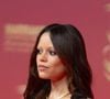 “Une déesse” : Jenna Ortega, queen du gothique, surprend avec un look angélique… Et c’est un sans-faute !
