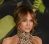 Sans rebondir sur la moquerie du rédacteur en chef, J-Lo a tenu à dire merci à ses fans de la première heure. Elle ne semble pas gênée par le fait de vieillir, puisqu'elle a déclaré qu'en vieillissant, elle se sentait capable d'aller "plus loin dans ce qu'elle est - à la fois en tant que personne et en tant qu'artiste".