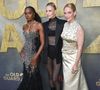 "Toutes les femmes se déshabillent maintenant ?", "Pourquoi toujours une culotte ?" : Charlize Theron ose un look controversé, et embrasse le règne fashion de la naked dress.