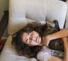 Car une "femme à chats" est dans l'inconscient collectif celle qui préfère la compagnie des félins à celle des hommes : elle est donc forcément "folle". Pire, c'est une "vieille" folle, clin d'oeil au statut désuet de "vieille fille" : la jeune femme sans enfants, condamnée d'une année à l'autre au célibat.