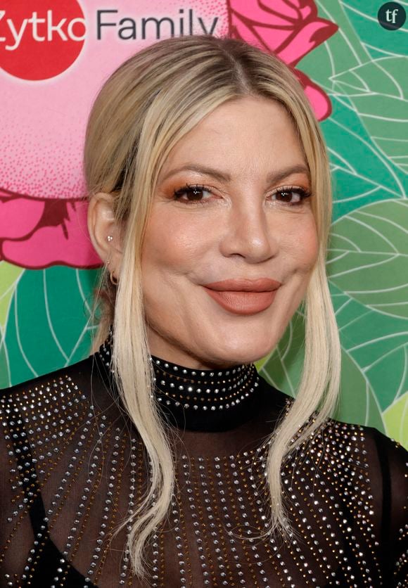 "C'est Shannen qui m'a dit "c'est maintenant, tu dois activer ton pouvoir, montre ton pouvoir'. Donc voilà, je le fais, je montre mon pouvoir", a déclaré Tori Spelling.