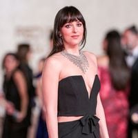 "Toute sa tête a changé !" : Dakota Johnson pro chirurgie esthétique ? Sa transformation physique avant/après est drastique