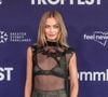 Margot Robbie a fait une apparition remarquée le 22 février sur le tapis rouge du Tropfest, festival australien de courts métrages arborant une silhouette audacieuse et élégante.