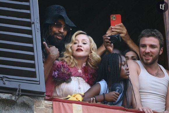 “Elle défie la vieillesse” : Madonna en soutien-gorge transparent à 67 ans, elle casse les codes sur Instagram