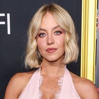 “Un corps de rêve”, "La perfection" : Sydney Sweeney en string-bikini, Instagram s'enflamme