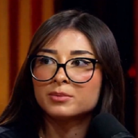 "Ex folle", "tu fais honte aux vraies victimes" : cette célèbre influenceuse porte plainte contre son ex conjoint pour violences mais est harcelée en ligne