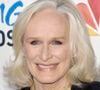 Glenn Close est revenue sur les images sulfureuses de Liaison Fatale, le film choc qui l'a fait connaître dans le monde entier. La légendaire comédienne est choquée du revisionnage et évoque un film "truffé de scènes de sexe".