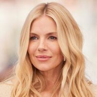 Une femme dont le mari est plus jeune ? “Ca reste encore à banaliser”, déplore cette grande actrice face aux mots “Cougar” et “Milf”