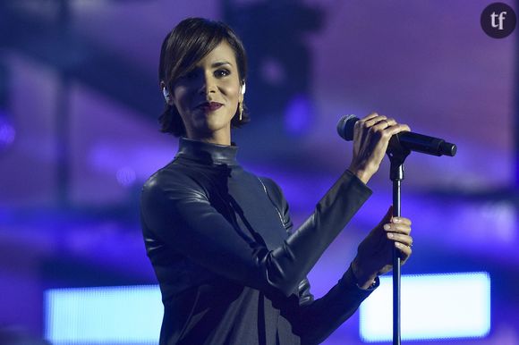 "C'est ridicule", "Au secours !", "Ce sont des déguisements ?", "C'est quoi cet accoutrement", "ils font vraiment tout pour se faire remarquer", "C'est une soirée pyjama c'est ça ?"... Shym  et Jeremy Frerot ne font pas vraiment l'unanimité question mode.