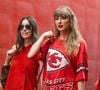 "C'est sur le sexe de son mec ?" : Taylor Swift dévoile sa vie sexuelle avec Travis Kelce dans Wood et choque tout Internet