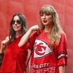 "C'est sur le sexe de son mec ?" : Taylor Swift dévoile sa vie sexuelle avec Travis Kelce dans Wood et choque tout Internet