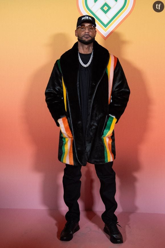 “Négresse” : le rappeur polémique Booba s’attaque à Theodora (chanteuse en vogue) et fait un énorme bad buzz