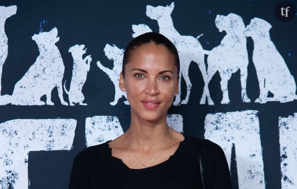 Ce samedi 7 juin 2025, Konbini a dévoilé un témoignage poignant de Noémie Lenoir, qui évoque pour la première fois son combat contre l'alcoolisme. La mannequin de 45 ans s'est confiée, sans tabou, sur son addiction et ses conséquences durables. 

Noémie Lenoir avoue avoir d'abord commencé à boire de manière festive, à l'âge de 19 ans. "Le jour où je me suis rendu compte que ce n'était plus normal, c'est quand j'étais seule à la maison et que j'ouvrais mes bouteilles de rosé", continue-t-elle.