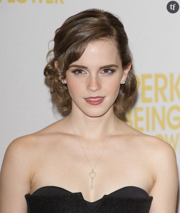 Emma Watson se confie sans filtre. Retraitée du cinéma à 35 ans seulement, celle qui se dit "en relation avec elle-même" dit tout sur son rapport chaotique à l'industrie. Elle témoigne ainsi, sans fard, face à son interlocuteur très attentif : "la pression ne me manque pas. Je vais être honnête et directe : vendre des choses ne me manque pas. J’ai trouvé cela assez démoralisant, je me suis juste rendue compte que je ne faisais que très peu ce que j’aimais vraiment. Et aujourd'hui je suis plus heureuse et en meilleure santé que jamais"