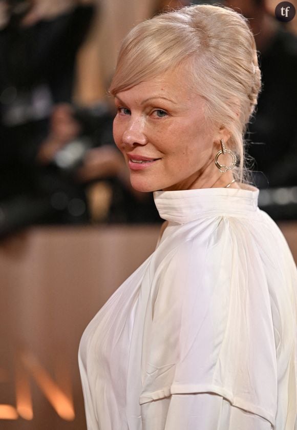 "J'aurais aimé..." : Pamela Anderson libère la parole sur cette relation hyper toxique