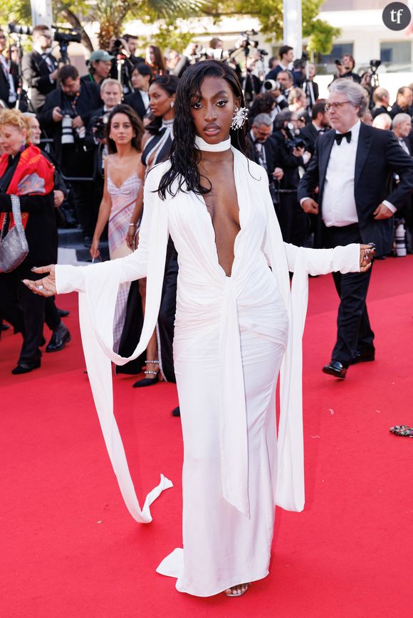 "Racistes !" : cette chanteuse de la Star Ac réveille ses haters avec cette performance controversée sur scène