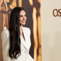 "On dirait des soeurs" : Demi Moore pose aux côtés de sa fille Scout, leur ressemblance rend fou les internautes