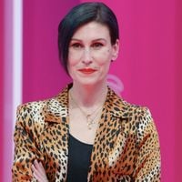 "Etre une femme c'est être bandante, bais*ble, ou non", tacle Ovidie, "être traitée comme un lampadaire sur lequel on vient pisser"