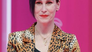 "Etre une femme c'est être bandante, bais*ble, ou non", tacle Ovidie, "être traitée comme un lampadaire sur lequel on vient pisser"