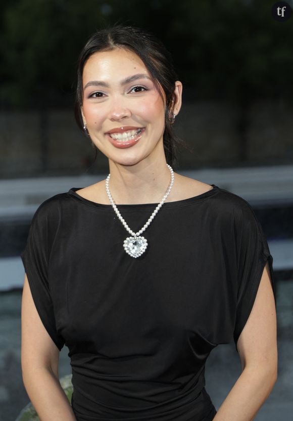 Chloe Gervais est une créatrice de contenus de renom. En couple avec Squeezie, elle captive ses très nombreux followers, d'émissions décomplexées en selfies empouvoirants. Mais sa liberté scandalise les misogynes. Etonnant, non ?