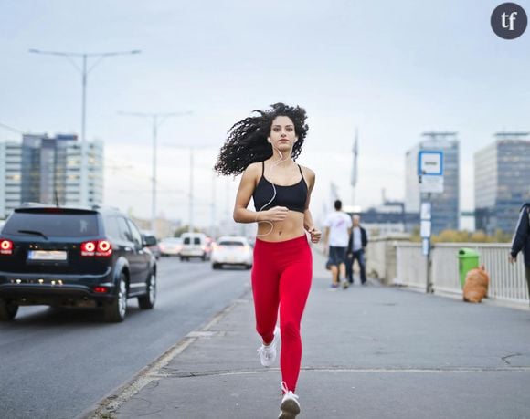 Vous l'avez peut-être vue passer sur les réseaux sociaux, en particulier sur TikTok : la tendance "Run like a girl". Le hashtag légende des milliers de vidéos, dans lesquelles on voit des femmes en train de courir.