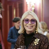 "Mon repas du matin c'est beaucoup de pilules !": cette étrange confession d'Amanda Lear dérange, et pour une bonne raison