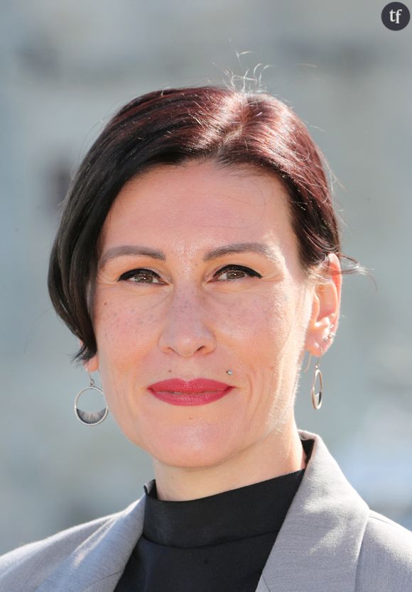 Donc on peut le dire : Ovidie a une démarche incarnée, qui semble "radicale", mais tutoie en vérité des actions et pensées féministes traditionnelles, afin d'inciter à la réflexion : quelle est la place de la sexualité dans nos vies ? Pourquoi vouloir toujours séduire ? Qu'est-ce que cela raconte sur le patriarcat ? La condition féminine ? Nos sexualités à l'heure des applis de rencontre ? Et surtout : le peu d'attention accordé au plaisir féminin ?