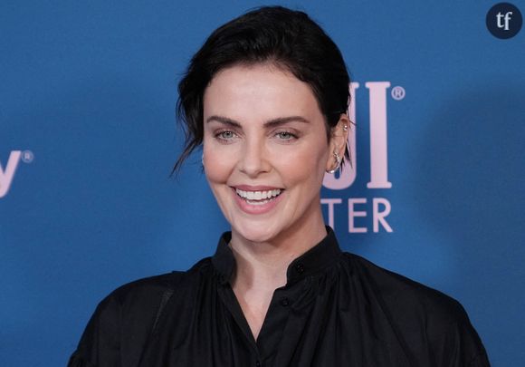 En interview, Theron témoigne : "On se connaissait par hasard avec Uma, mais je la connaissais surtout en vérité parce que j'étais une grande fan de son travail de comédienne, je la regardais travailler, et j'ai toujours voulu faire quelque chose avec elle", énonce-t-elle sur le plateau du late show très suivi de Jimmy Kimmel.