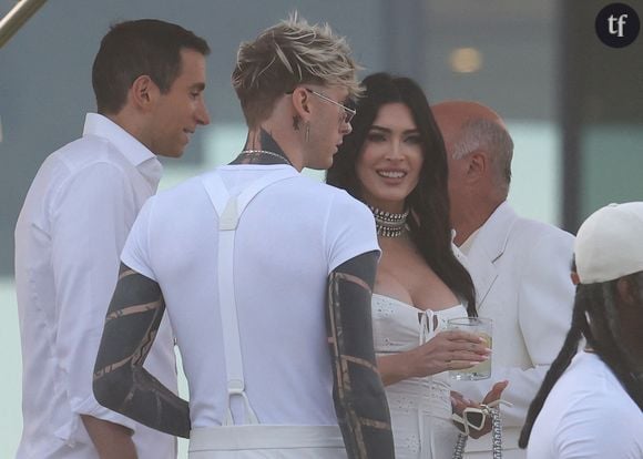 On en parlait récemment, Megan Fox est enceinte et attend son premier enfant avec son conjoint, le chanteur Machine Gun Kelly. Quelques semaines seulement après l'annonce de la grossesse, le couple viendrait de se séparer, ont annoncé les tabloïds américains le 10 décembre. Et pour cause : l'actrice hollywoodienne aurait été trompée.