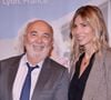 "Elle n'a pas 15 ans !" : Gerard Jugnot en couple avec Patricia Campi de 30 ans sa cadette, il se justifie en interview