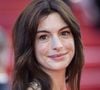 Anne Hathaway, toujours la même 20 ans plus tard ? C'est en tout cas ce que s'évertuent à affirmer les fans du Diable s'habille en Prada. Qui voit en la souffre douleur de Miranda Priestly une actrice de légende demeurée inchangée.