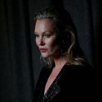 Kate Moss raconte ce shooting seins nus à 15 ans qui l'a traumatisée