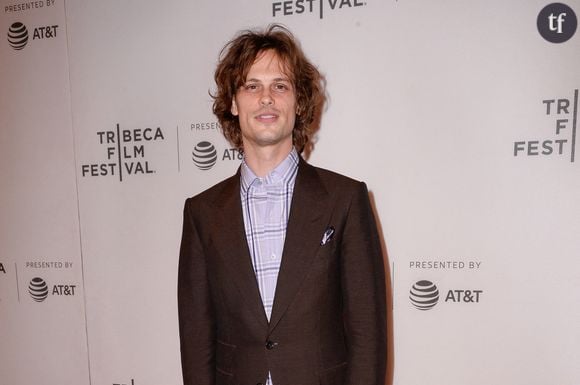 "19 ans de moins, Matthew ? Allez, on pensait que tu n'étais pas comme les autres !", écrivent les fans déçus en commentaire des photos.