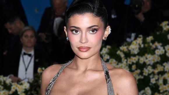 "Les deux amies les plus sexy" : Kylie Jenner et Hailey Bieber célèbrent l'amour entre femmes sur ces images hyper glamour et sororales