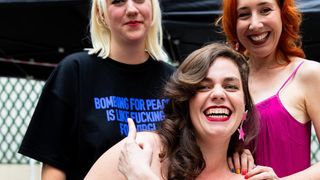 "J'ai déjà pécho un invité de l'émission" : cette célèbre chroniqueuse de Quotidien se confie en images sur sa sexualité et c'est réjouissant