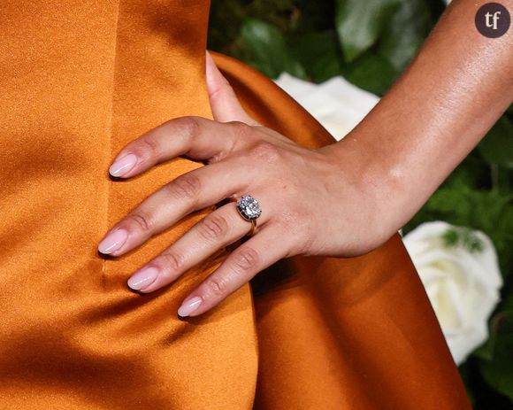 L'actrice de 28 ans a révélé ses fiançailles sur le tapis rouge des Golden Globes, le 5 janvier 2025.
