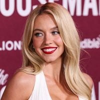 "Et si c'était un mec ?" : Sydney Sweeney victime de "transvestigation", ces théories du complot d'extrême droite