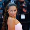 "Elle est enceinte" : Lena Mahfouf monte les marches à Cannes, les internautes se permettent des remarques sur son poids