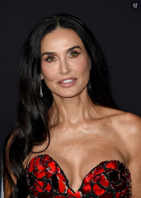 Sur Instagram, Sylvia Bazin s'exprime. Doublure de Demi Moore pendant 6 mois sur son dernier film donc, mais aussi créatrice de contenus, cette ex prof des écoles de 59 ans se réjouit d'avoir passé des moments exceptionnels auprès de la légende hollywoodienne.