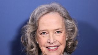 Emmy Awards 2025 : cette actrice mythique de 77 ans réalise un record féministe hyper inspirant à la prestigieuse cérémonie