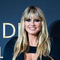 "Elle n'en a pas marre de montrer ses seins ?" : Heidi Klum critiquée pour sa "tenue provocante" sur le tapis rouge