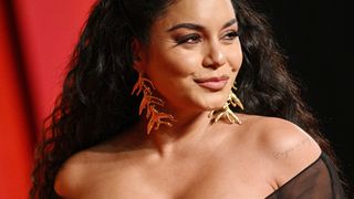 "Elle n'a jamais été aussi belle et nature" : cette star culte des années 2000 enceinte et plus glamour que jamais sidère les internautes (et son amie Selena Gomez)